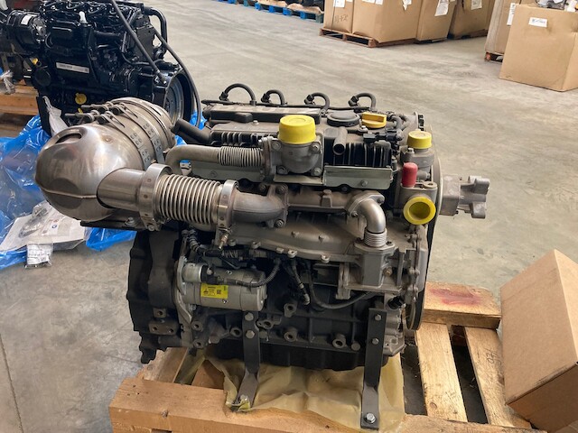 New Deutz D2.9L4 Water Cooled Diesel Engine