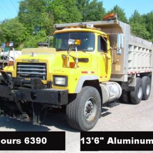 2001 MACK RD T/A DUMP