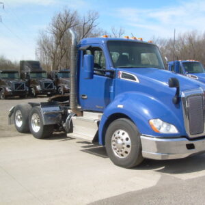2017 Kenworth T680 T/A Day Cab