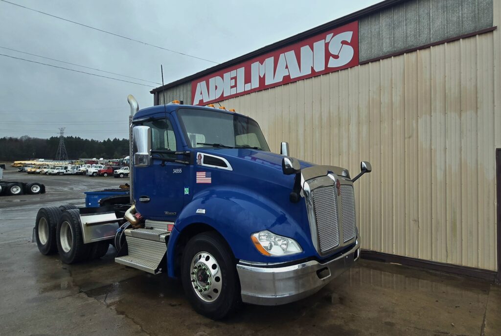 2018 Kenworth T680 T/A Day Cab
