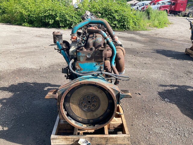 International DT466C Diesel Engine