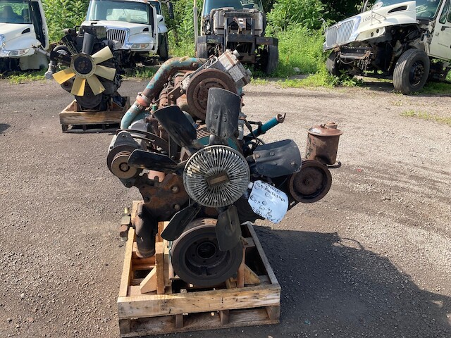 International DT466C Diesel Engine