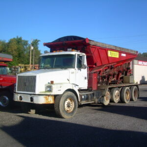 1998 VOLVO QUAD AXLE STONE SLINGER