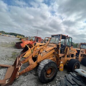 CASE 20 LOADER W/ FORKS
