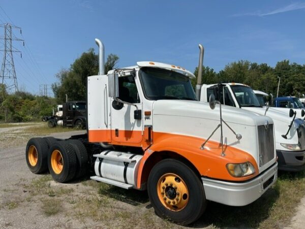 2005 International 9400i T/A Day Cab- Cummins ISX