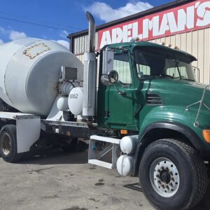 2004 Mack Granite Mixer