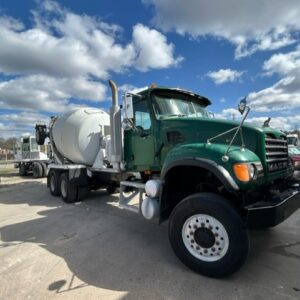 2005 Mack Granite 6x6 Mixer