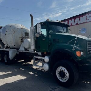 2004 Mack Granite 6x6 Mixer