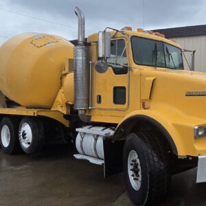 2004 Kenworth t800- McNeilus Mixer