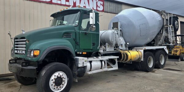 2002 Mack Granite 6×6 Mixer
