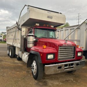 1999 Mack 688S - Tri Axle Dump