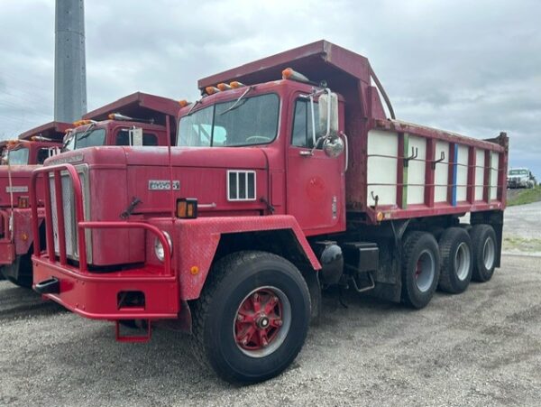 1978 International Paystar 5000- Tri Axle Dump