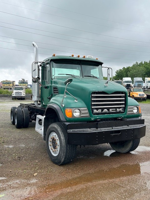 2005 Mack Granite 6x6 Cab and Chassis