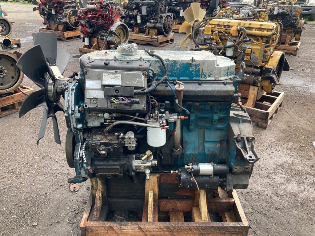 Navistar International DT466E HT
