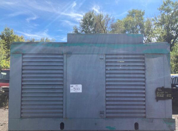 Onan Komatsu 06110T 200KW Diesel Generator - 917 Hours