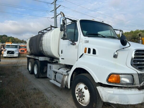 2007 Sterling 9500- T/A Tanker