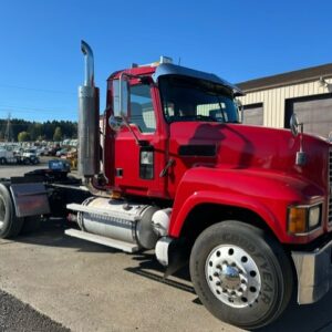 2007 Mack CHU613- T/A Daycab with Blower for fuel