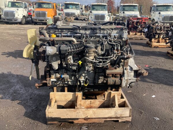 Used Detroit DD15 472910