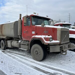 2001 VOLVO / AUTOCAR TANKER
