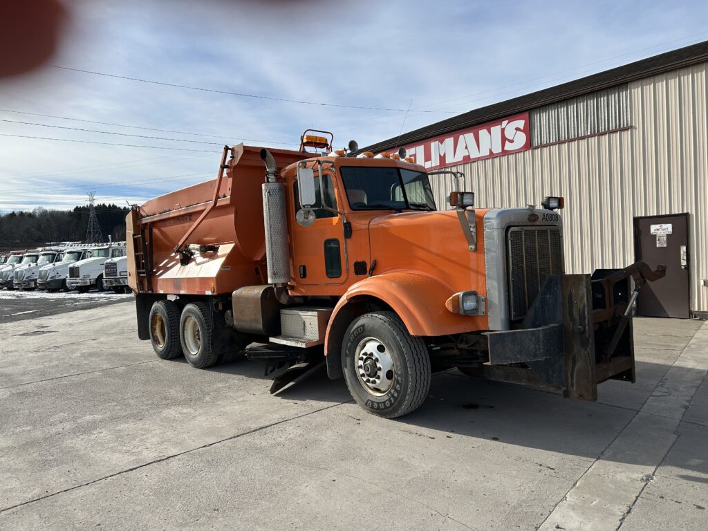2007 PETERBILT PLOW TRUCK WITH SALT BOX