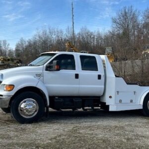 2001 FORD 600 SERIES CREW CAB