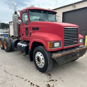 2008 MACK DAY CAB