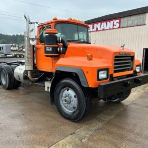 2001 MACK RD690S