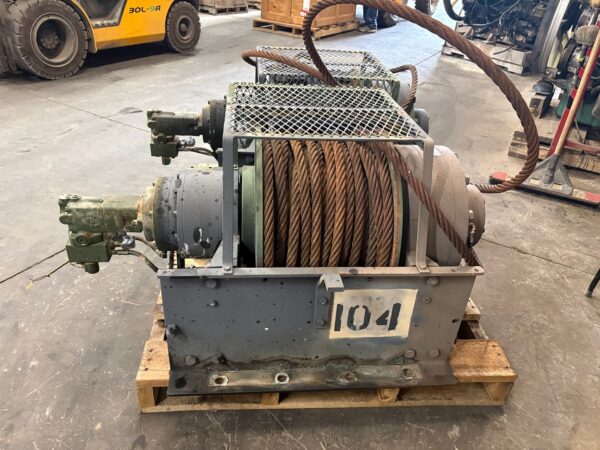 Used 55k# (55,000 #) Hydraulic Winch