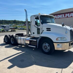 2013 MACK DAY CAB