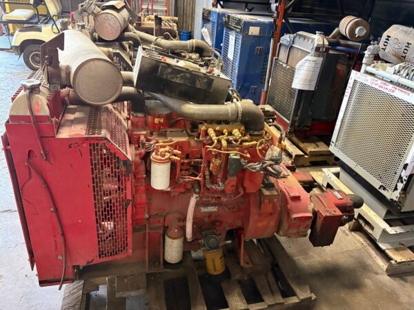 C4.4 Caterpillar With Radiator