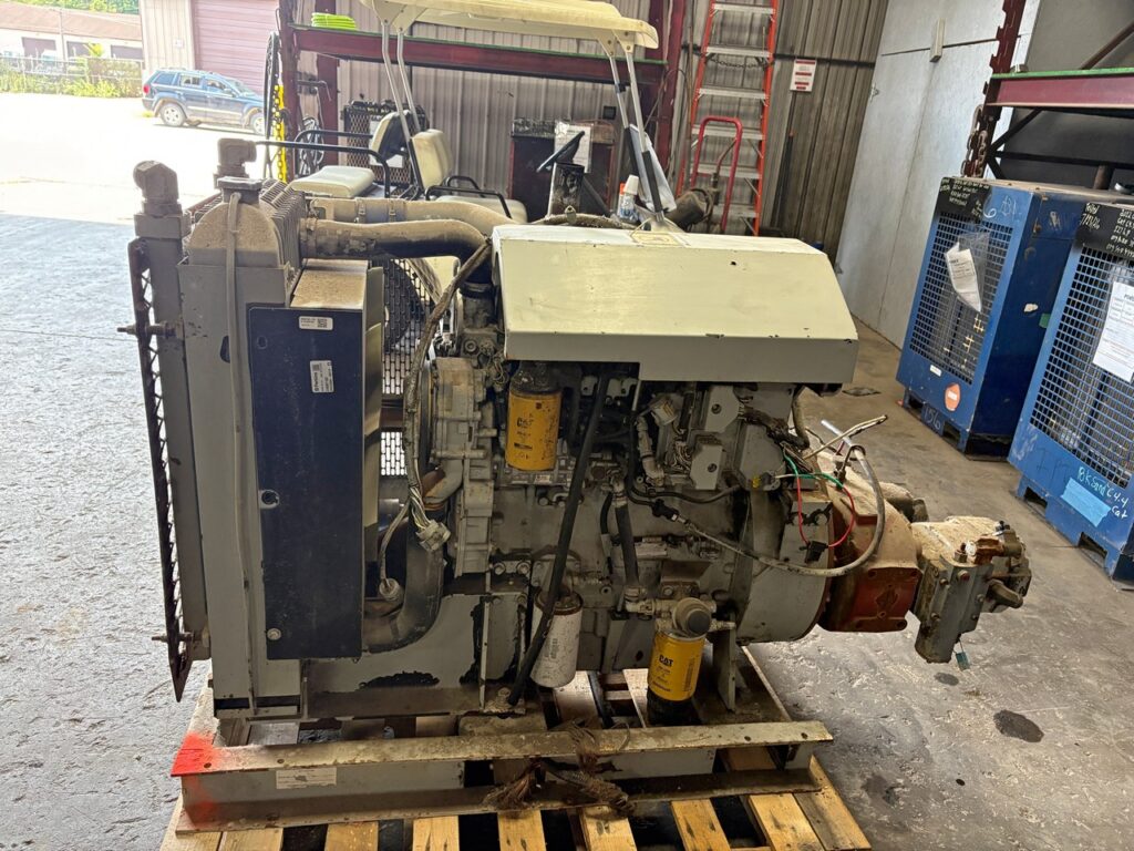 2010 Caterpillar C4.4 w/Hydraulic Pumps