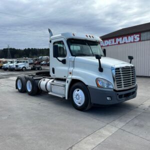 2012 FREIGHTLINER CASCADIA DAY CAB