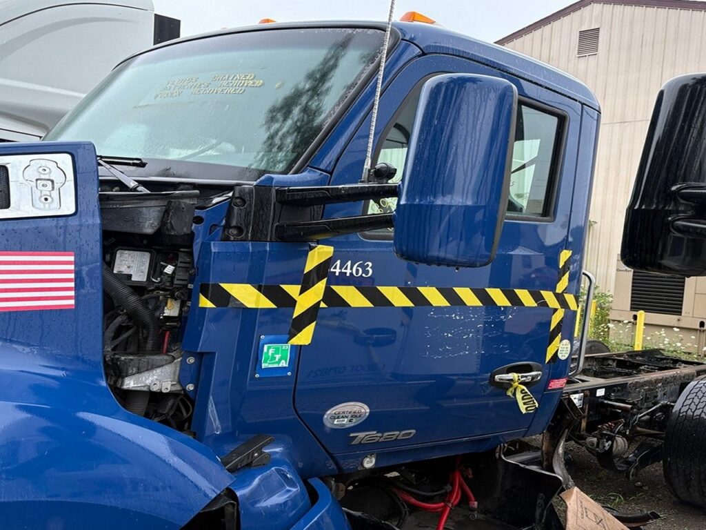 Nice Used Kenworth T680 Cab