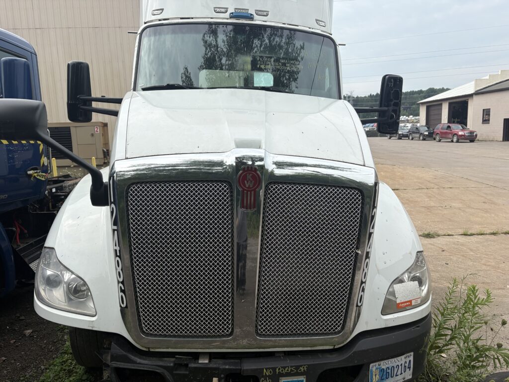 Good Used Kenworth T680 Hood