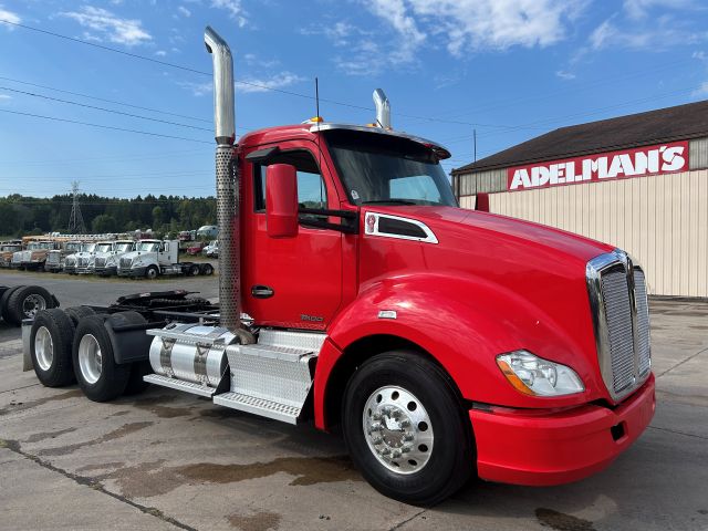 2013 KENWORTH T680 DAY CAB